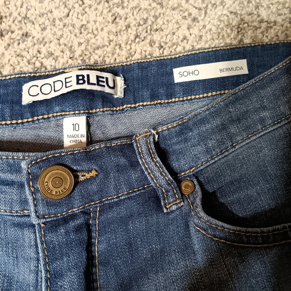 Size 10 - Picture 2 of 7